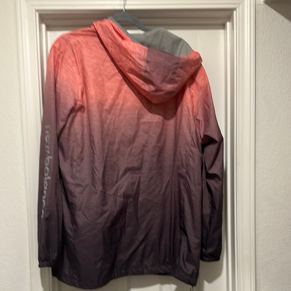 New Balance Red and Black windbreaker with Hood - Picture 4 of 4